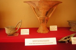 Foto del Comune della Sicilia - Vallelunga Pratameno - Antichi vasi