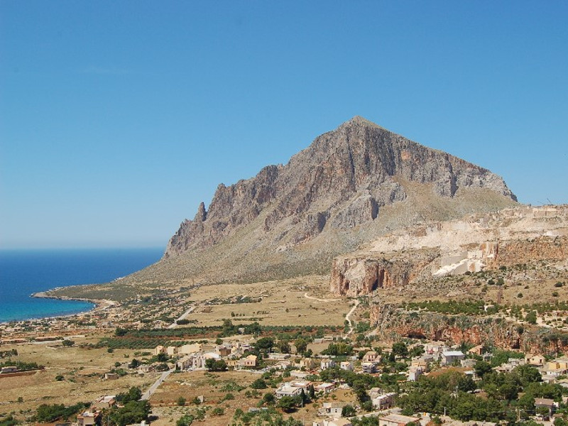 Foto del comune della Sicilia  Custonaci -  veduta panoramica